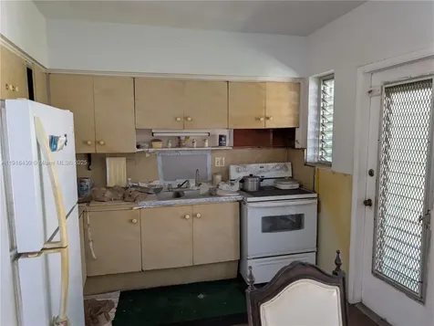 335 - 337 NE 168th Street North Miami Beach FL 33162