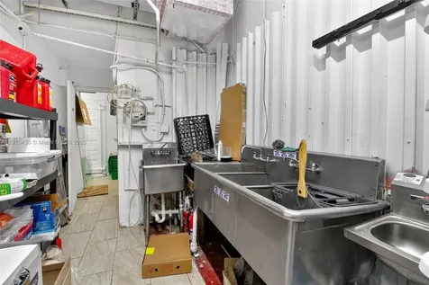 Convenience S/smoke Shop Store & Smoke Shop For Sale Miami FL 33126