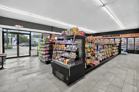 Convenience S/smoke Shop Store & Smoke Shop For Sale Miami FL 33126