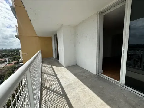 900 SW 8th Street Miami FL 33130