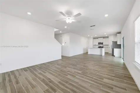 9852 Lemon Balm Way Jacksonville FL 32219