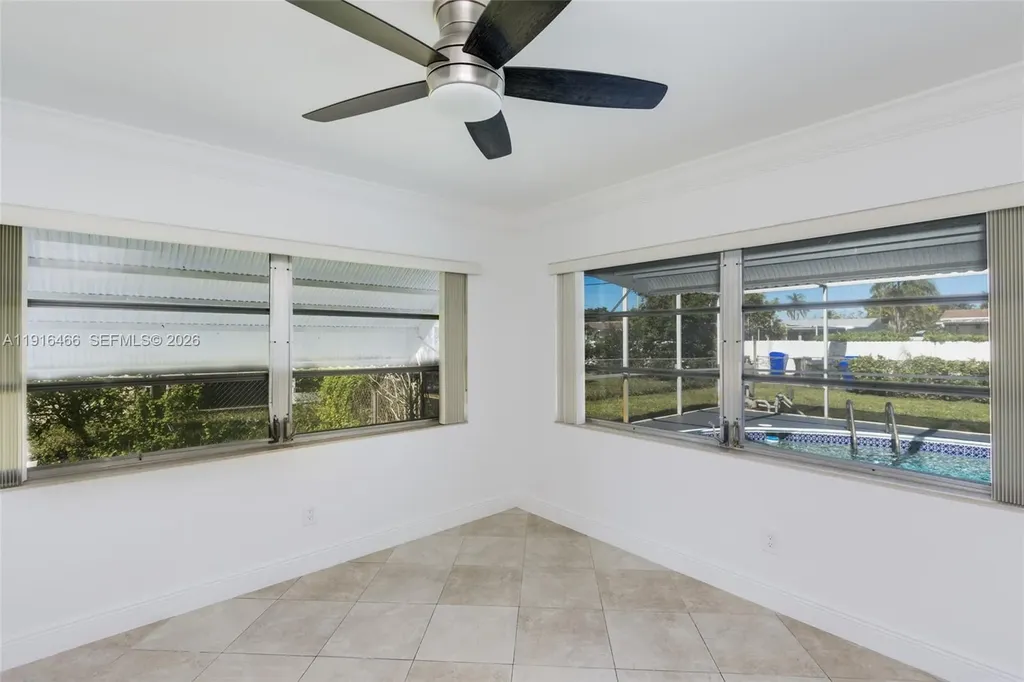 5425 Madison Street Hollywood FL 33021
