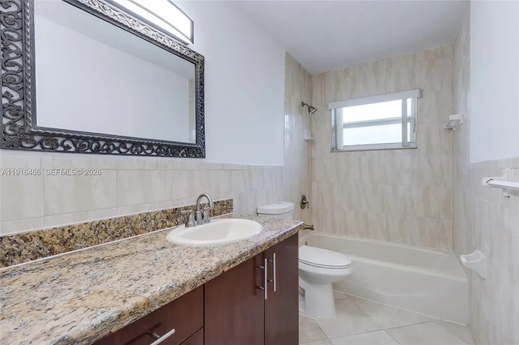 5425 Madison Street Hollywood FL 33021