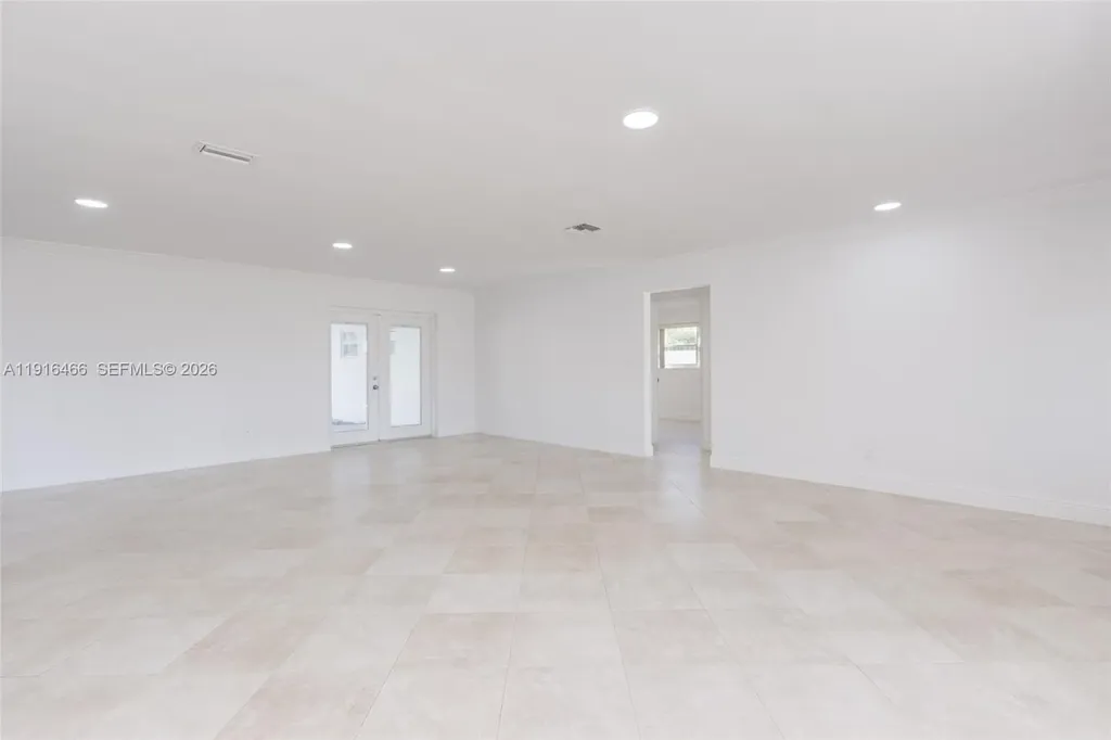 5425 Madison Street Hollywood FL 33021