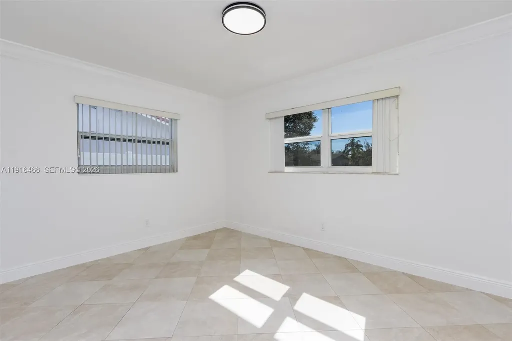5425 Madison Street Hollywood FL 33021