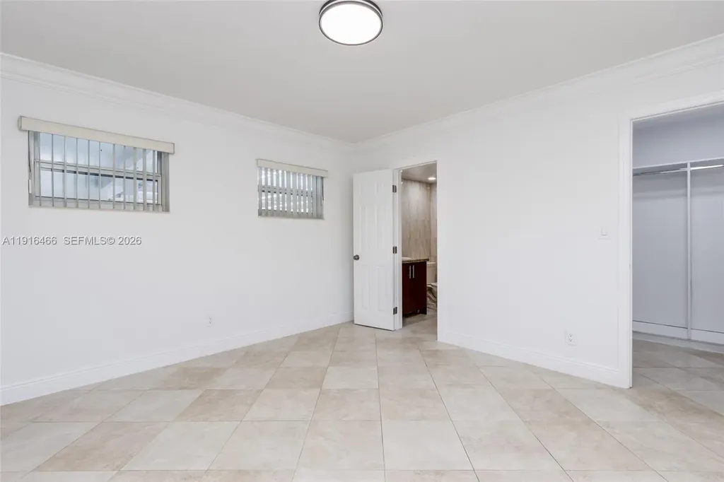 5425 Madison Street Hollywood FL 33021