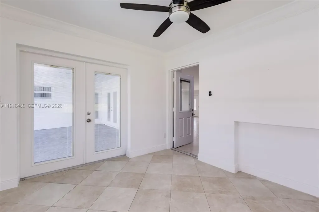 5425 Madison Street Hollywood FL 33021