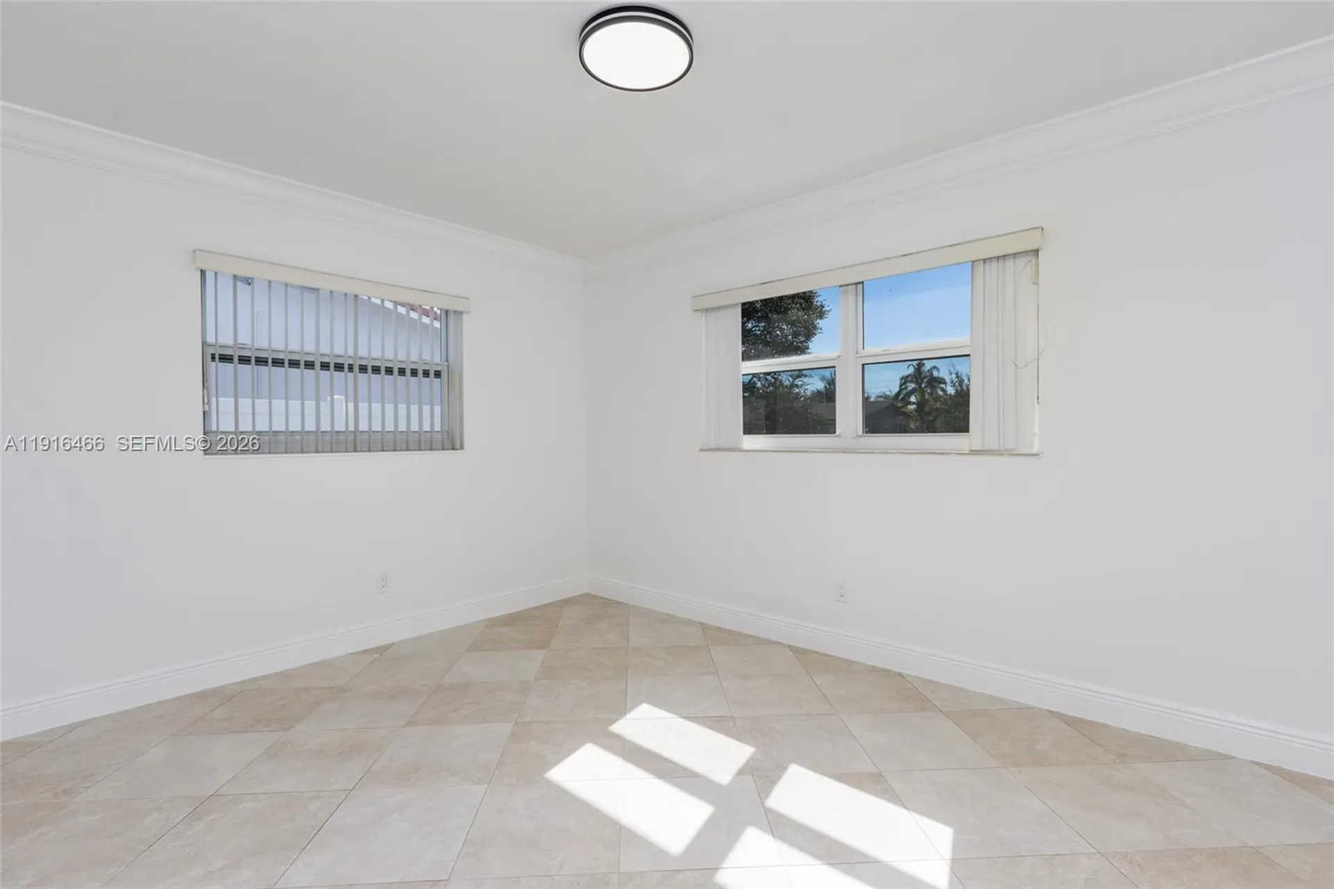 5425 Madison Street Hollywood FL 33021