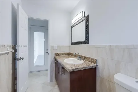 5425 Madison Street Hollywood FL 33021
