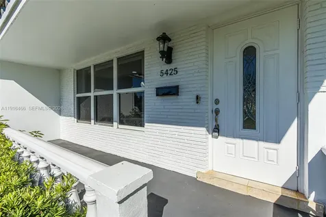 5425 Madison Street Hollywood FL 33021