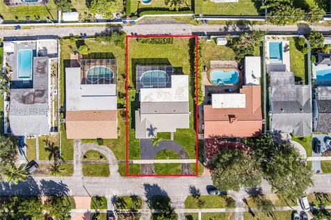 5425 Madison Street Hollywood FL 33021
