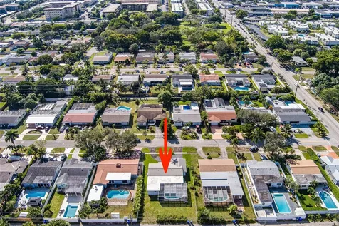 5425 Madison Street Hollywood FL 33021