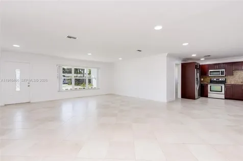 5425 Madison Street Hollywood FL 33021