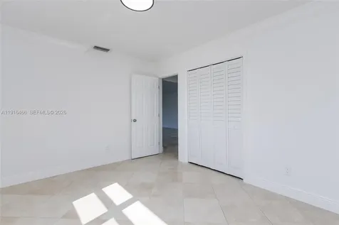 5425 Madison Street Hollywood FL 33021