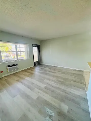 119 Salisbury West Palm Beach FL 33417