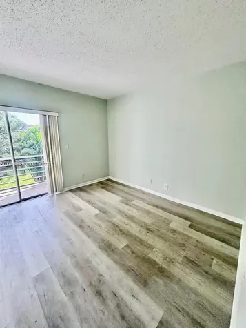 119 Salisbury West Palm Beach FL 33417