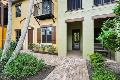 9064 Capistrano Street N Naples FL 34113