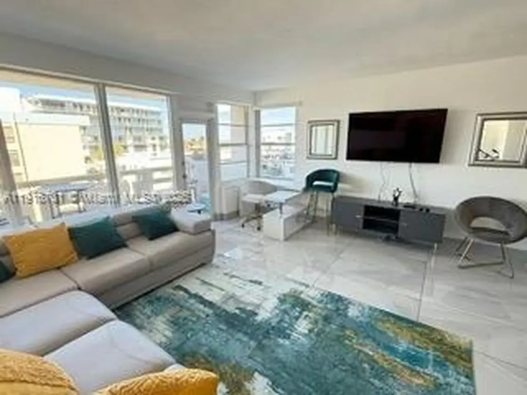 3111 N Ocean Drive Hollywood FL 33019