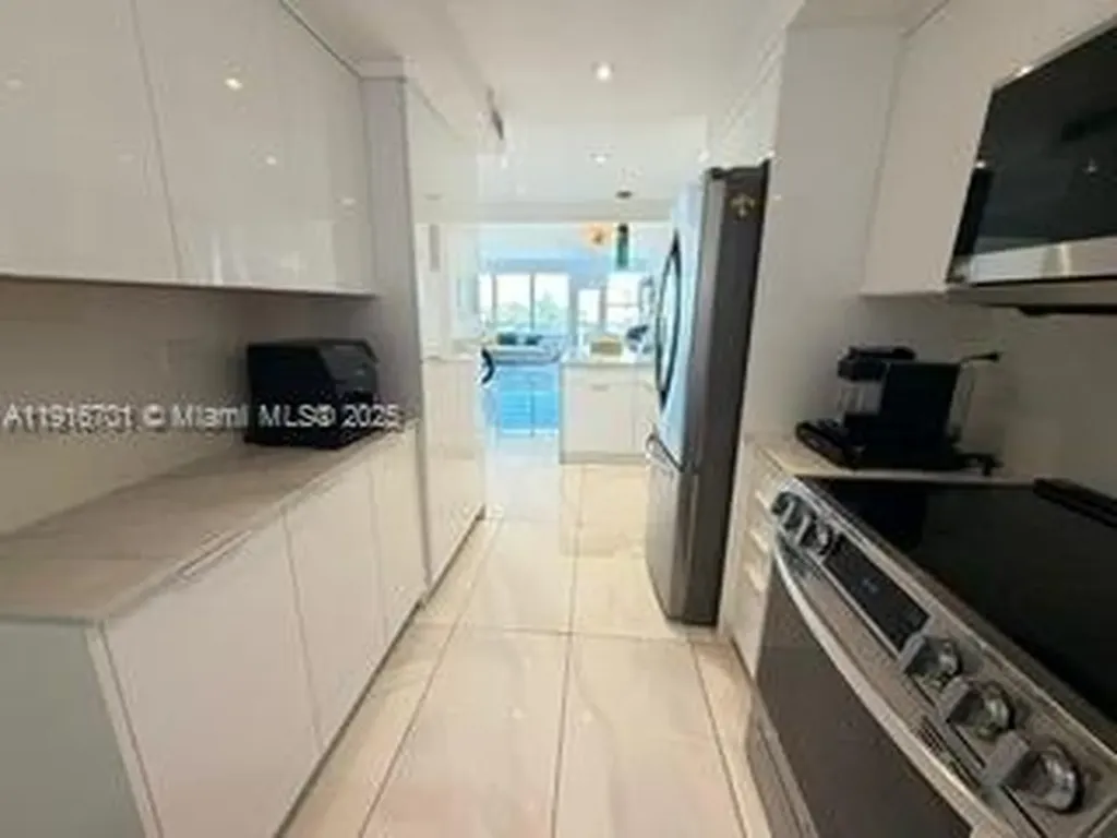 3111 N Ocean Drive Hollywood FL 33019