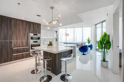 851 NE 1st Avenue Miami FL 33132