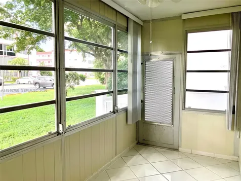 4270 NW 40th Street Lauderdale Lakes FL 33319