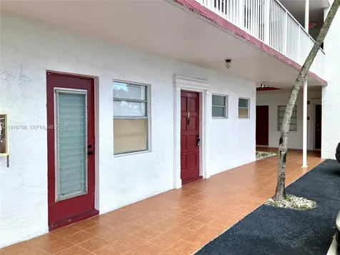 4270 NW 40th Street Lauderdale Lakes FL 33319