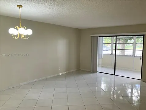 4270 NW 40th Street Lauderdale Lakes FL 33319