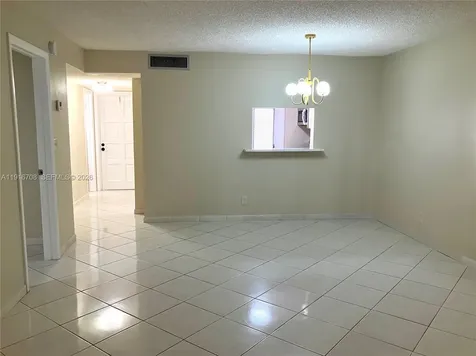 4270 NW 40th Street Lauderdale Lakes FL 33319