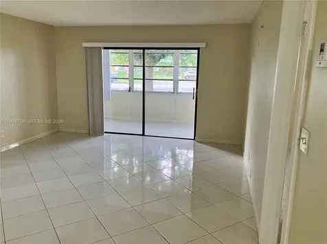 4270 NW 40th Street Lauderdale Lakes FL 33319