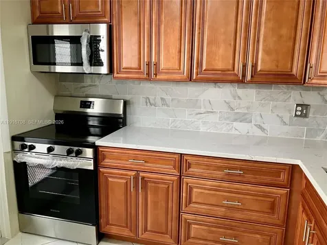 4270 NW 40th Street Lauderdale Lakes FL 33319