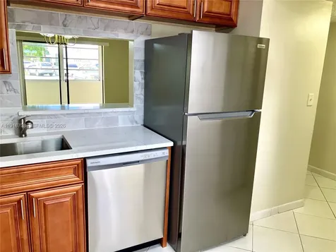 4270 NW 40th Street Lauderdale Lakes FL 33319