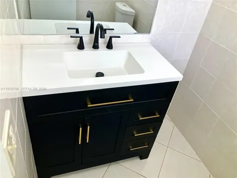 4270 NW 40th Street Lauderdale Lakes FL 33319