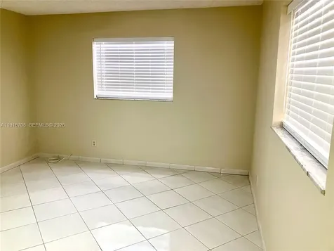 4270 NW 40th Street Lauderdale Lakes FL 33319