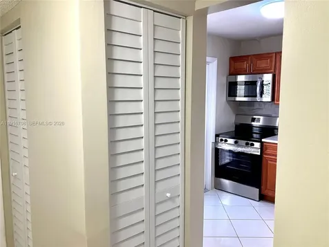 4270 NW 40th Street Lauderdale Lakes FL 33319