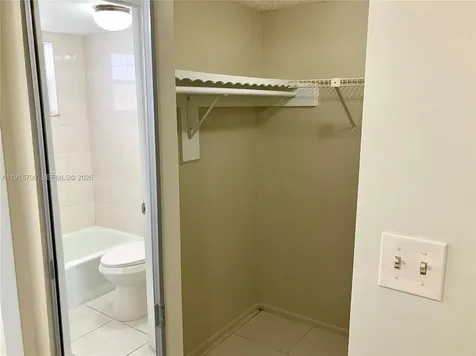 4270 NW 40th Street Lauderdale Lakes FL 33319