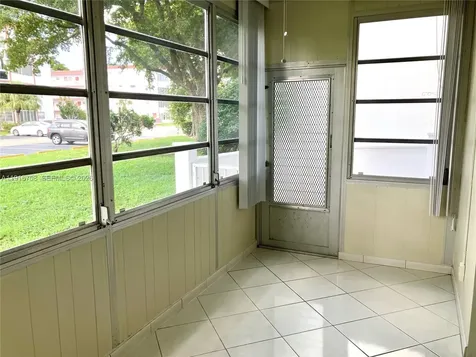 4270 NW 40th Street Lauderdale Lakes FL 33319
