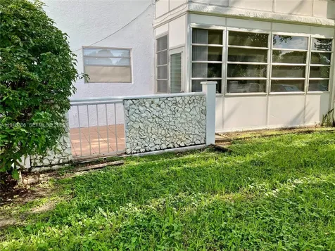 4270 NW 40th Street Lauderdale Lakes FL 33319