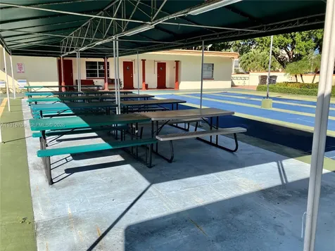 4270 NW 40th Street Lauderdale Lakes FL 33319