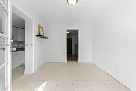 2262 NW 4th Street Miami FL 33125