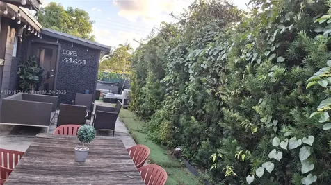 3510 NW 33rd Avenue Miami FL 33142