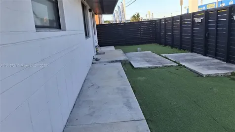 3510 NW 33rd Avenue Miami FL 33142