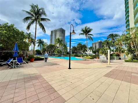 19390 Collins Avenue Sunny Isles Beach FL 33160