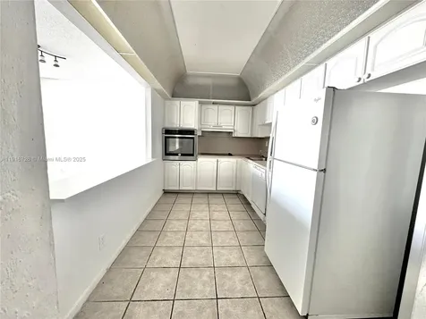 19390 Collins Avenue Sunny Isles Beach FL 33160