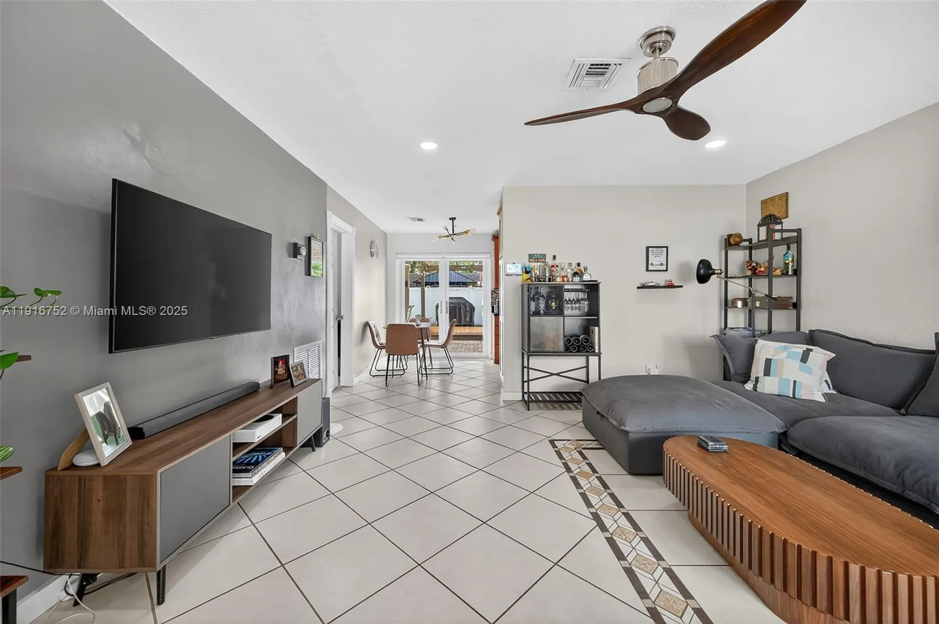 6640 Douglas Hollywood FL 33024