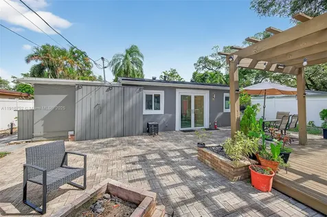 6640 Douglas Hollywood FL 33024