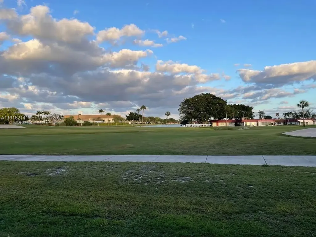 116 Tuscany B Delray Beach FL 33446