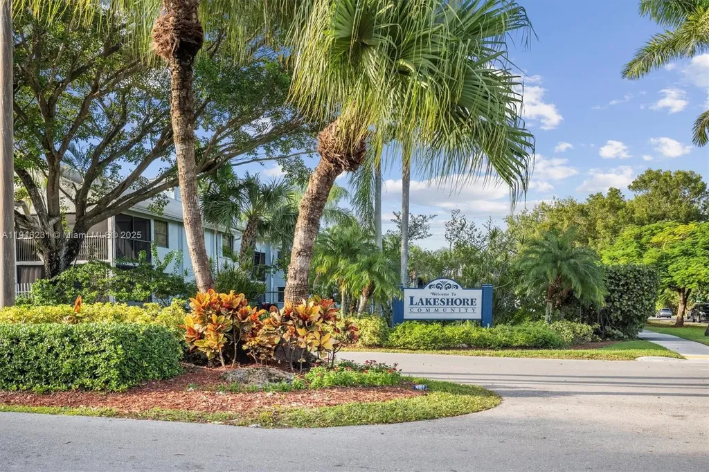 1042 Adams Avenue Homestead FL 33034