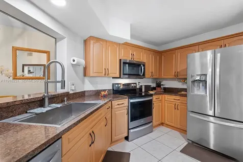 1042 Adams Avenue Homestead FL 33034