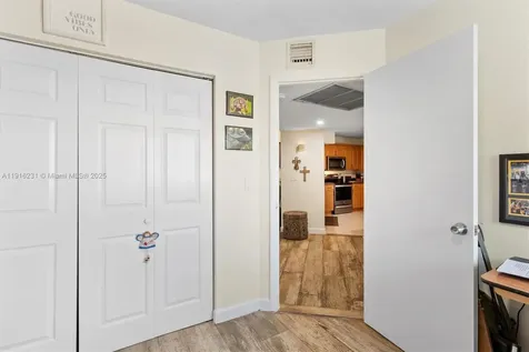 1042 Adams Avenue Homestead FL 33034