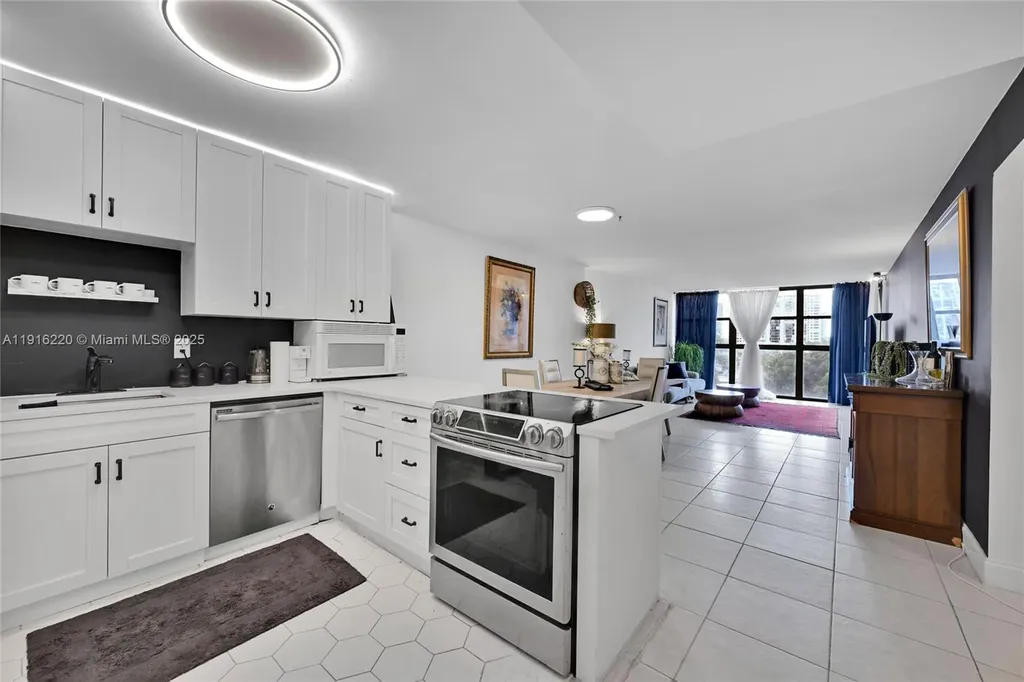 400 Leslie Drive Hallandale Beach FL 33009